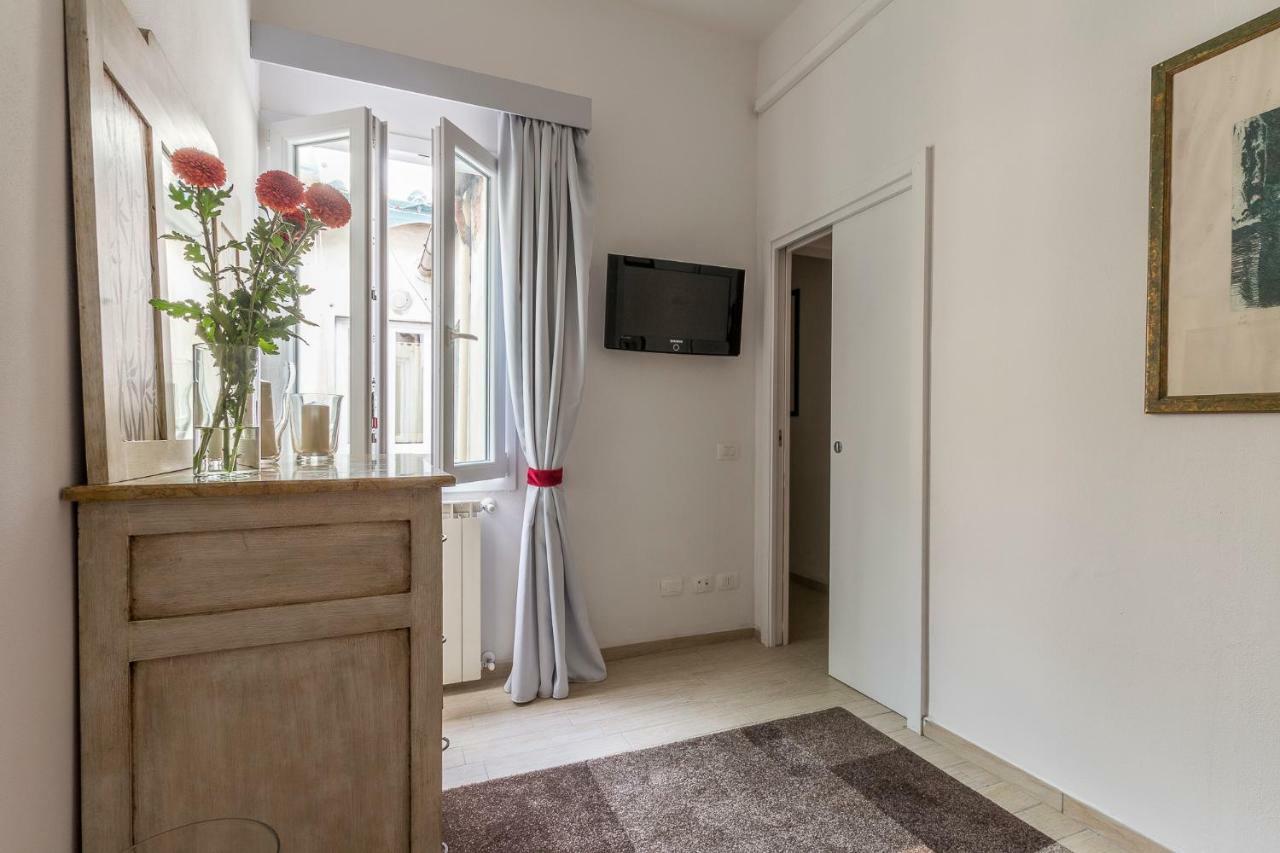 Emma & Olga Apartments -In The City Centre- Флоренция Екстериор снимка